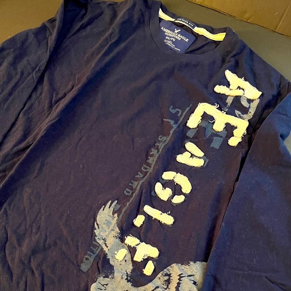 American Eagle Outfitters Crew Neck Long Sleeve Navy Blue Sweater.